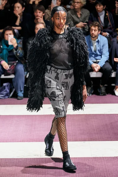 Look 29